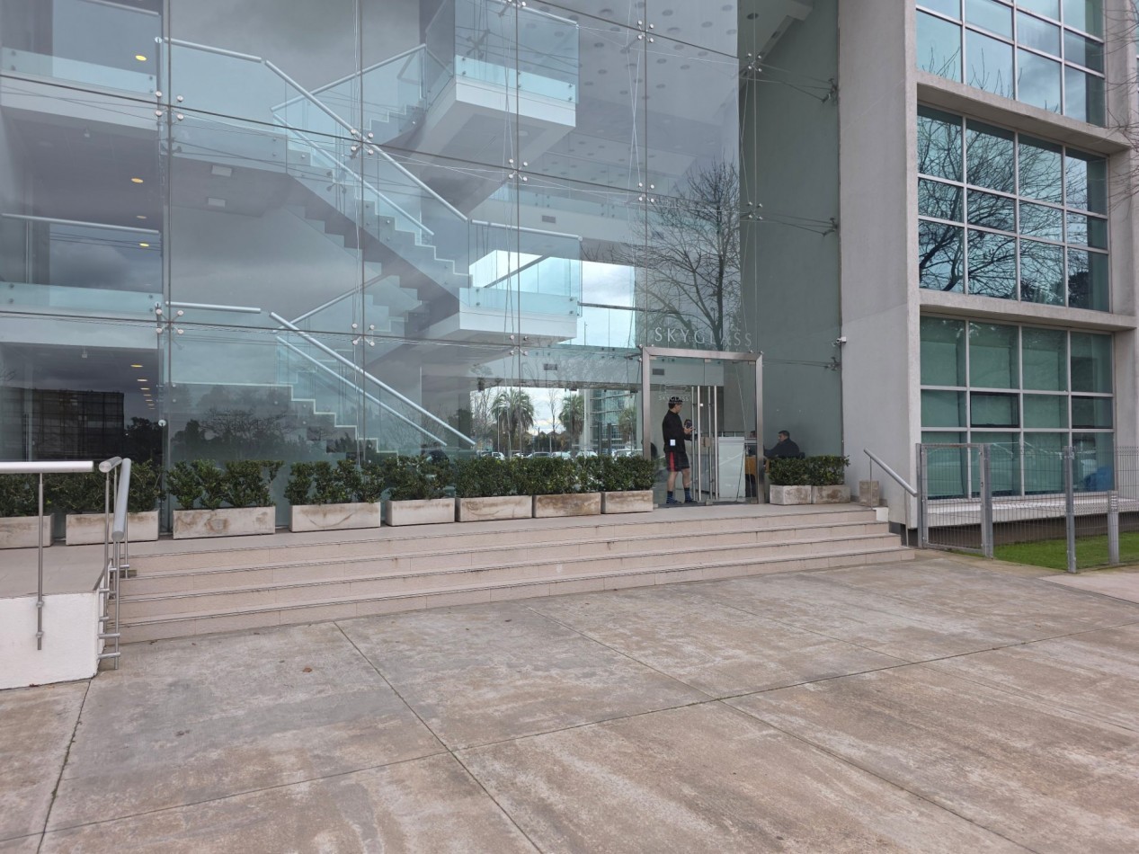 ALQUILER OFICINA COMERCIAL CONSULTORIO PREMIUM EN SKYGLASS 1 - DEL VISO, PILAR