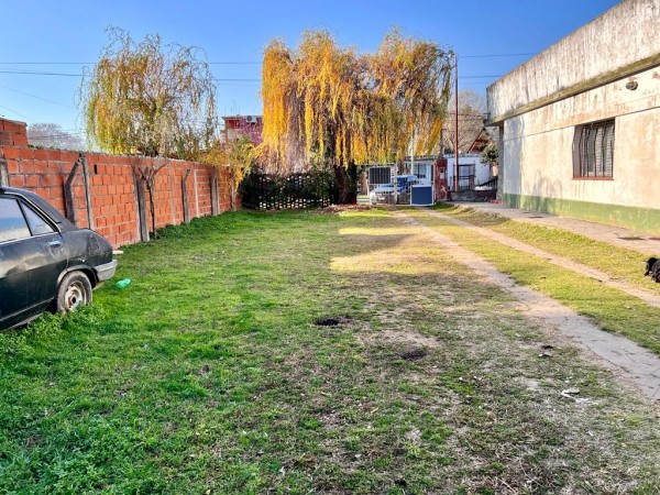 LOTE CON MEJORAS EN JOSÉ C. PAZ