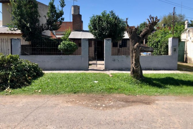 CASA EN VENTA 3 AMBIENTES - ALBERTI, PILAR