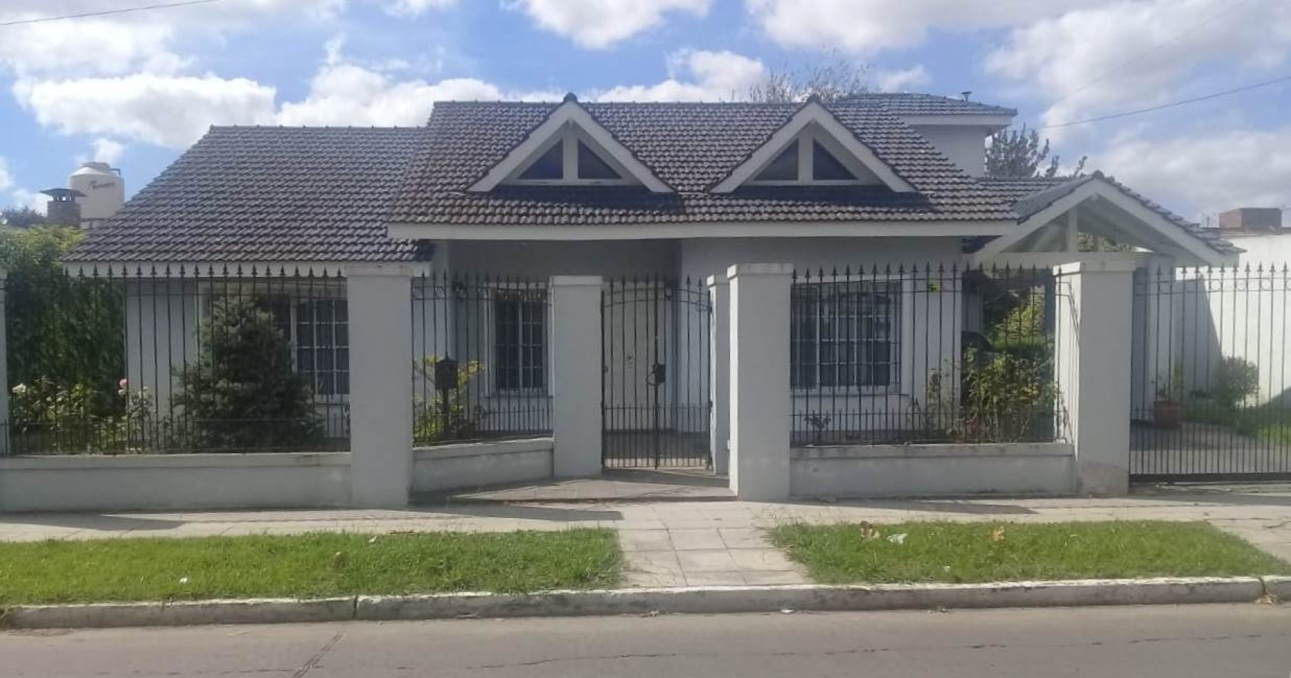 Casa tipo Chalet en Venta - Jose C. Paz, Barrio Villa Iglesias