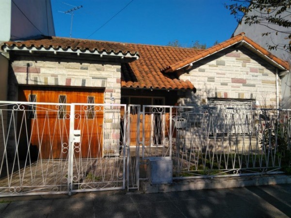 Foto Casa en Venta en Hurlingham, Buenos Aires - U$D 175.000 - pix88230527 - BienesOnLine
