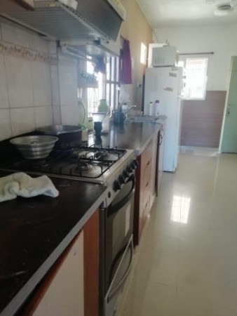 CASA 4 AMBIENTES EN VENTA - JOSE C PAZ