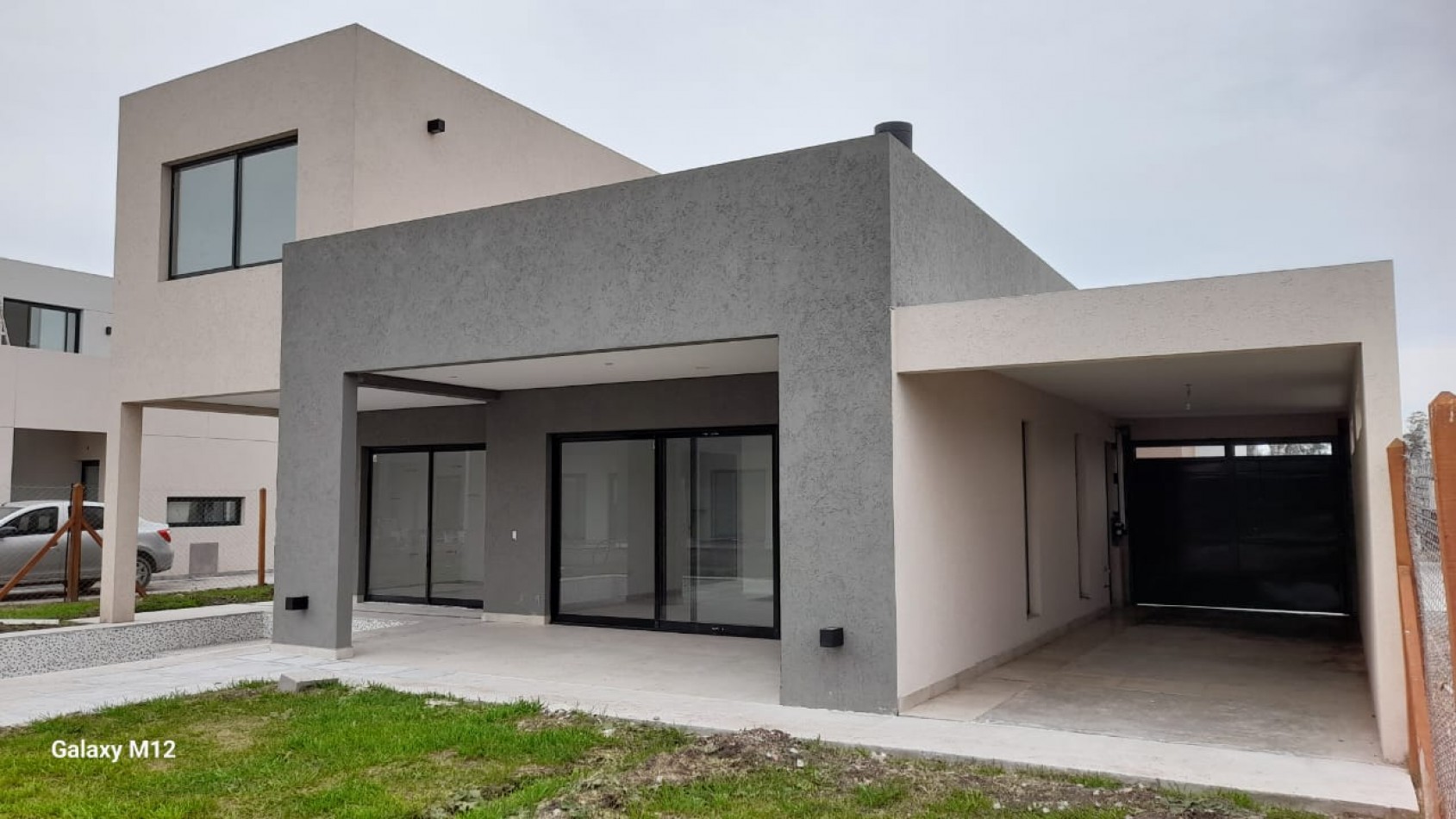  CASA EN VENTA 4 AMBIENTES A ESTRENAR EN PILAR - COMPLEJO SPRING PARK