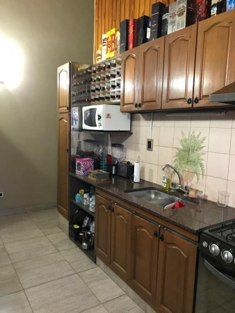 VENTA CASA 4 AMBIENTES - CENTRO DE DERQUI, PILAR - APTO CREDITO