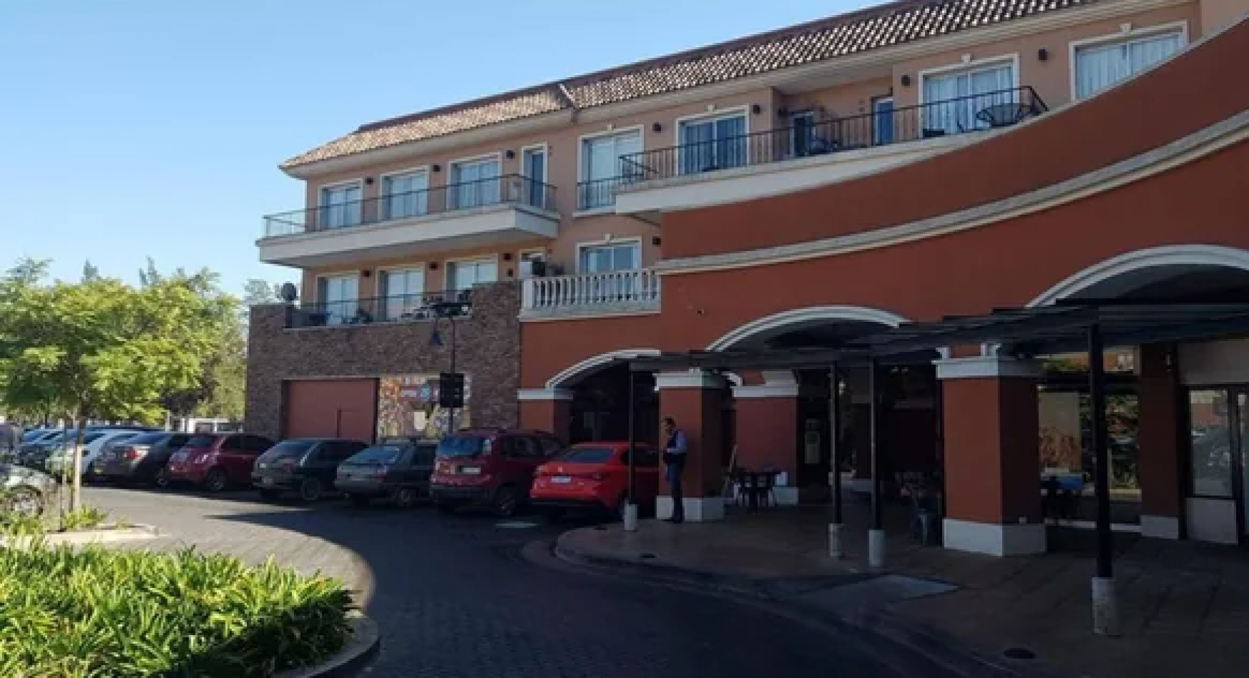 VENTA LOCAL COMERCIAL - 30 m2 - PUEBLO CAAMAÑO - PILAR