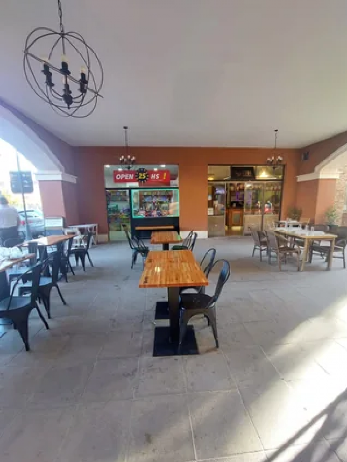 VENTA LOCAL COMERCIAL - 30 m2 - PUEBLO CAAMAÑO - PILAR