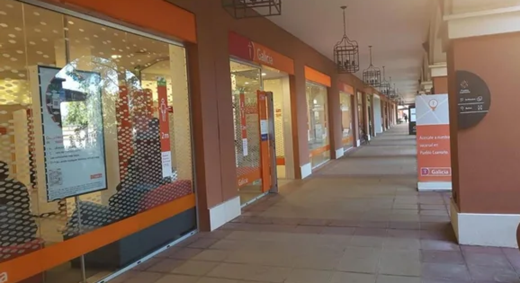 VENTA LOCAL COMERCIAL - 30 m2 - PUEBLO CAAMAÑO - PILAR