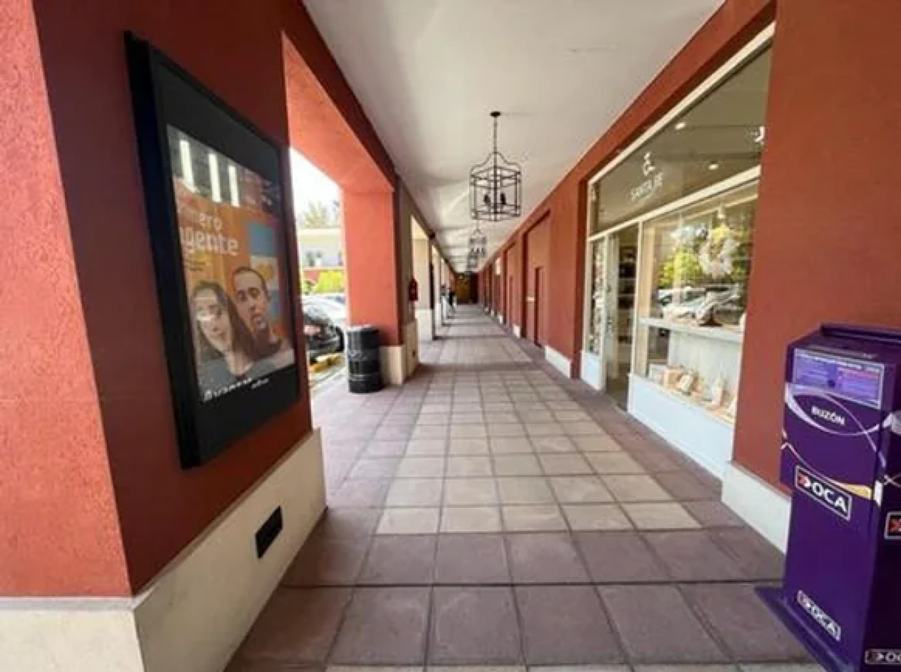 VENTA LOCAL COMERCIAL - 30 m2 - PUEBLO CAAMAÑO - PILAR