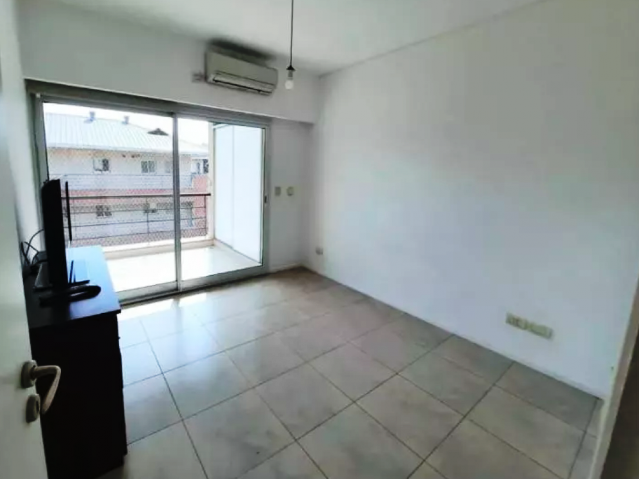 Venta Excelente Departamento 2 Ambientes En Pilar