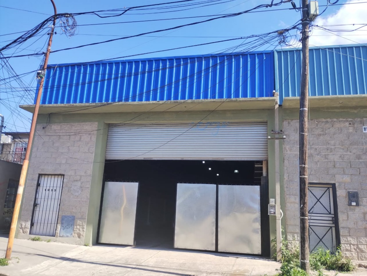 Galpon en alquiler - Ideal uso Comercial - Jose C. Paz