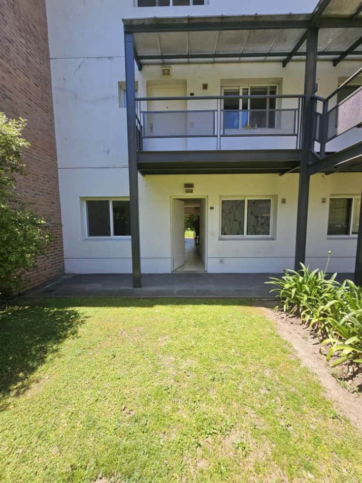 Venta Departamento de 3 ambientes en Complejo Las Mercedes, Pilar. Acepta financiacion - APTO CREDITO