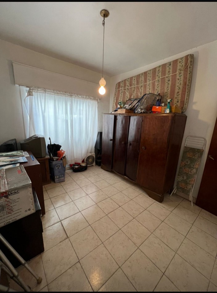 CASA EN PH EN VENTA - 4 AMBIENTES CON PATIO EN VICENTE LOPEZ