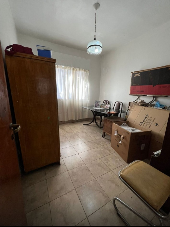CASA EN PH EN VENTA - 4 AMBIENTES CON PATIO EN VICENTE LOPEZ