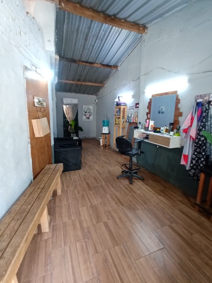 CASA EN VENTA 6 AMB EN CUARTEL V, MORENO