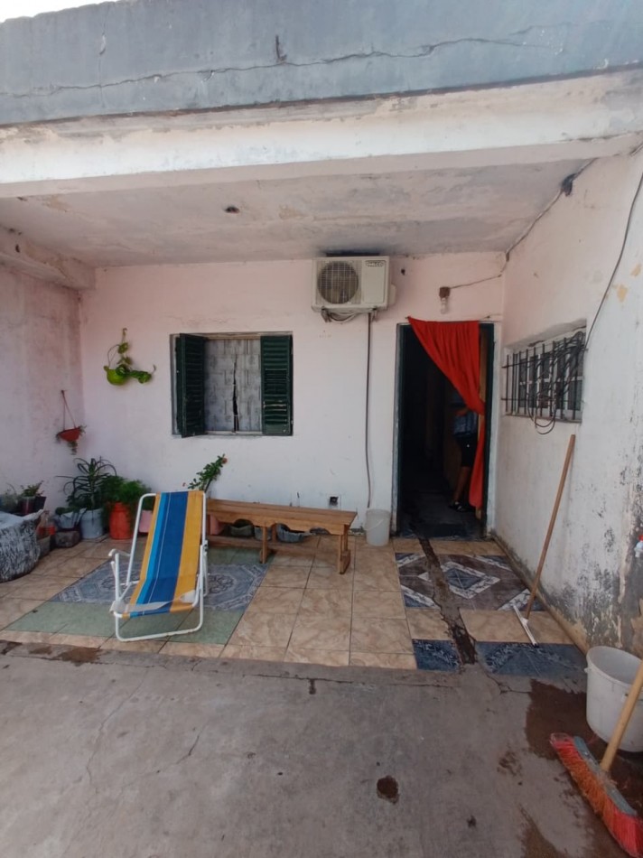 CASA EN VENTA 6 AMB EN CUARTEL V, MORENO