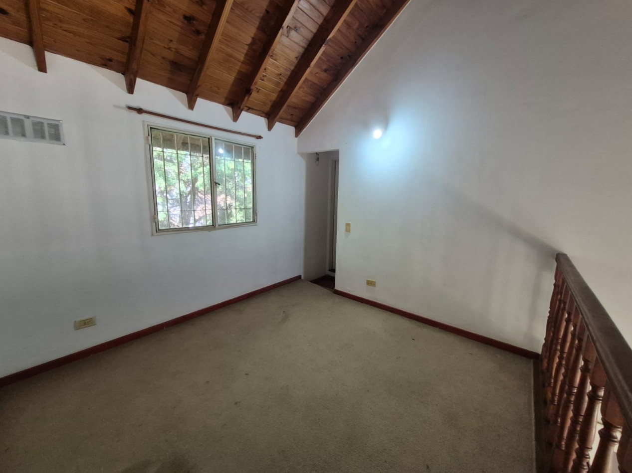 VENTA DUPLEX 4 AMBIENTES CON COCHERA PILAR CENTRO APTO CREDITO