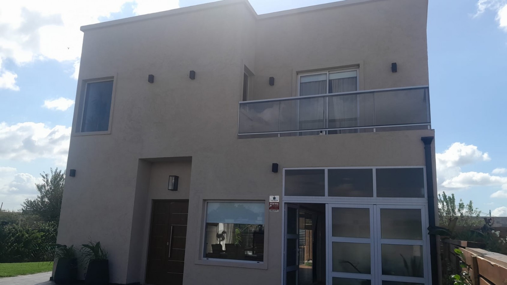 Casa 5 Ambientes Amoblada en Alquiler en el barrio El Overo, Villa Rosa, Pilar