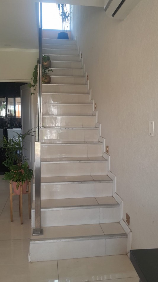 Casa 5 Ambientes Amoblada en Alquiler en el barrio El Overo, Villa Rosa, Pilar