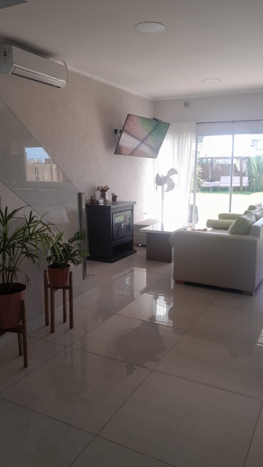 Casa 5 Ambientes Amoblada en Alquiler en el barrio El Overo, Villa Rosa, Pilar