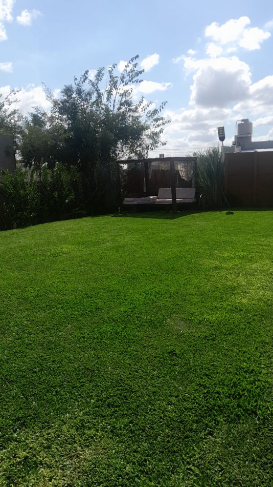 Casa 5 Ambientes Amoblada en Alquiler en el barrio El Overo, Villa Rosa, Pilar