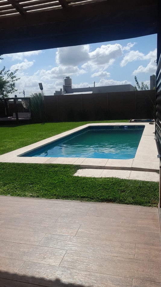 Casa 5 Ambientes Amoblada en Alquiler en el barrio El Overo, Villa Rosa, Pilar