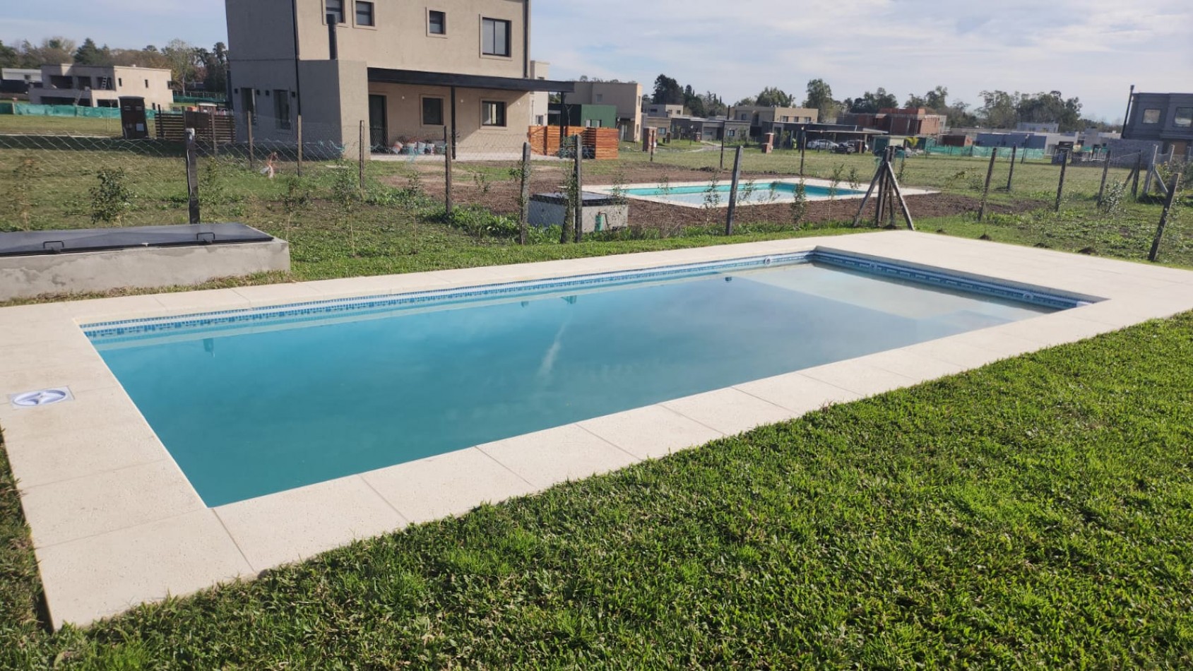VENTA CASA 4 AMBIENTES BARRIO SANTA LUCIA PILAR DEL ESTE