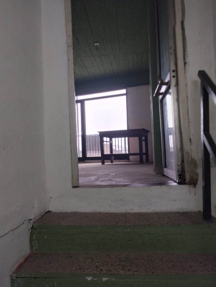 LOCAL COMERCIAL EN PLANTA ALTA EN ZONA CENTRICA DE JOSE C. PAZ