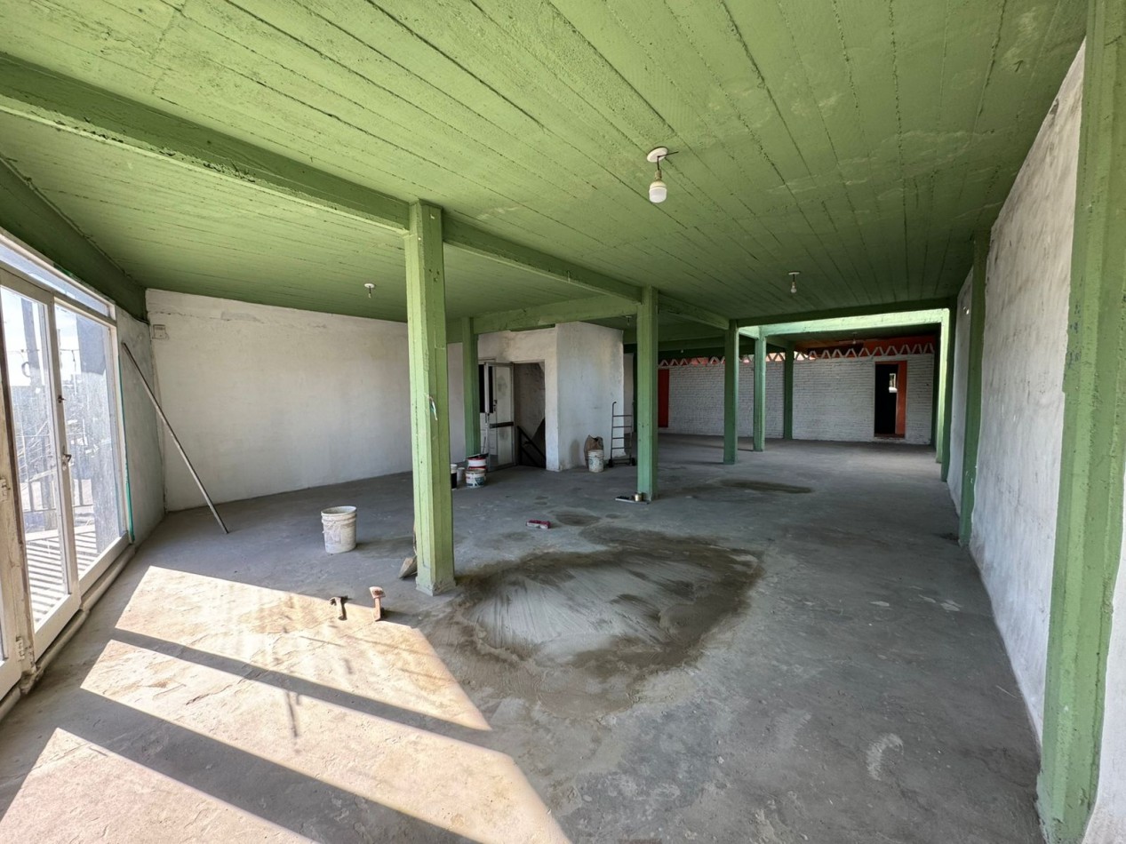 LOCAL COMERCIAL EN PLANTA ALTA EN ZONA CENTRICA DE JOSE C. PAZ