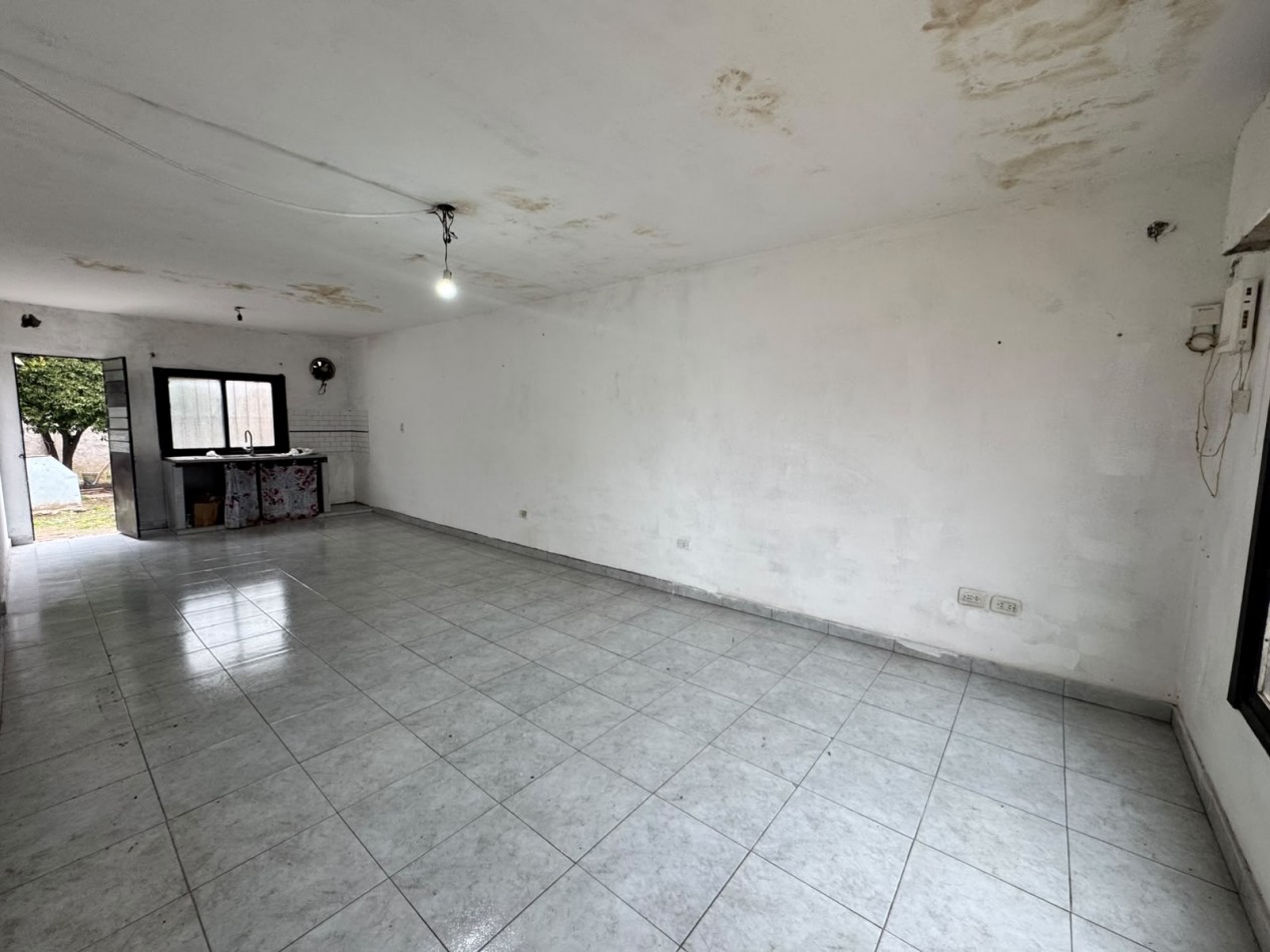CASA TRES AMBIENTES EN VENTA EN JOSE C PAZ