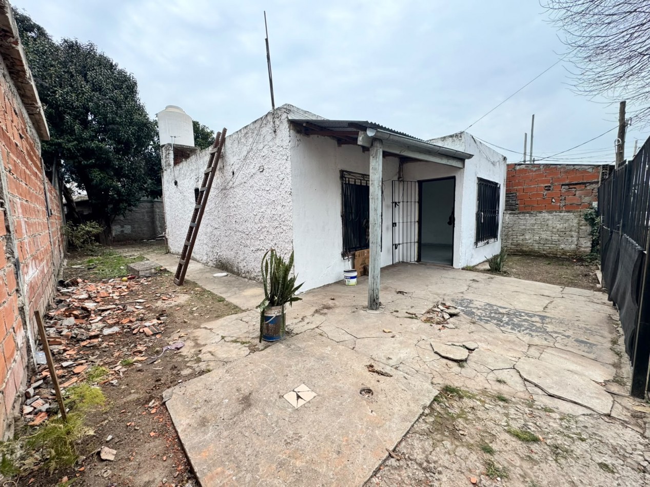 CASA TRES AMBIENTES EN VENTA EN JOSE C PAZ