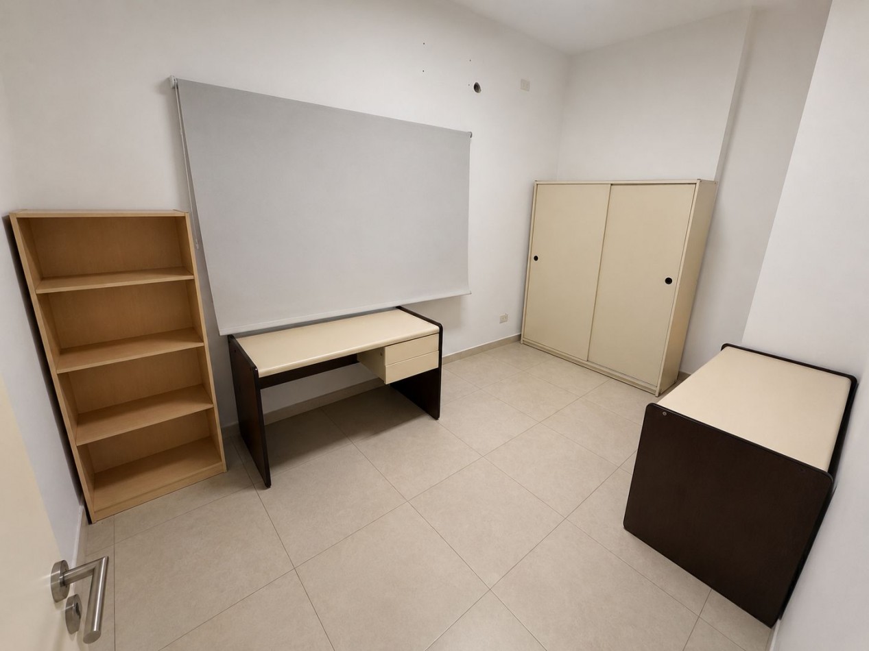 LOCAL COMERCIAL EN ALQUILER - EXCELENTE UBICACION EN PILAR - A METROS DE PANAMERICANA Y RUTA 25