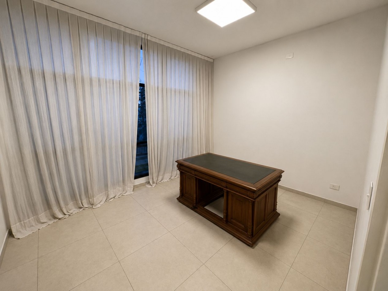 LOCAL COMERCIAL EN ALQUILER - EXCELENTE UBICACION EN PILAR - A METROS DE PANAMERICANA Y RUTA 25