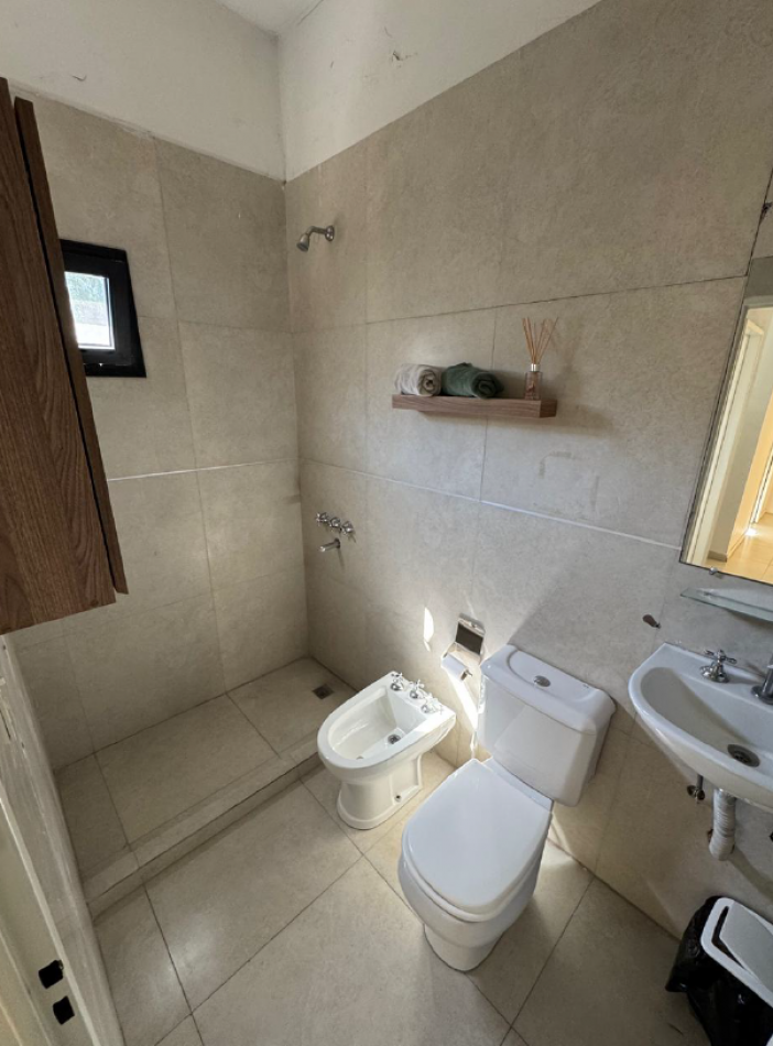 LOCAL COMERCIAL EN ALQUILER - EXCELENTE UBICACION EN PILAR - A METROS DE PANAMERICANA Y RUTA 25