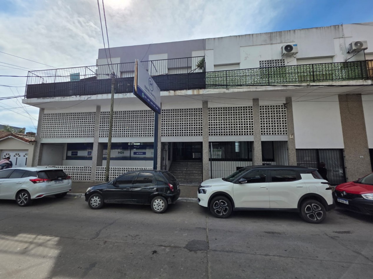 LOCAL COMERCIAL A LA CALLE EN ALQUILER - GALERIA TUCMA, PILAR