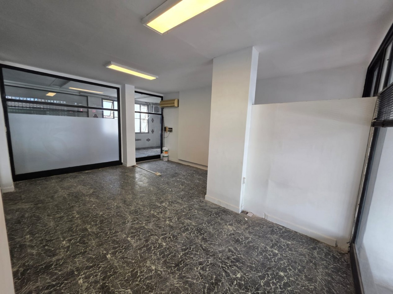 LOCAL COMERCIAL A LA CALLE EN ALQUILER - GALERIA TUCMA, PILAR