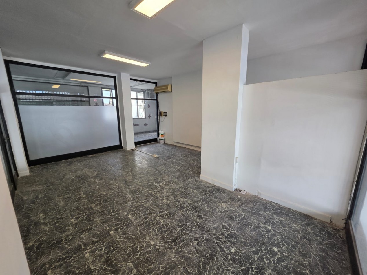 LOCAL COMERCIAL A LA CALLE EN ALQUILER - GALERIA TUCMA, PILAR