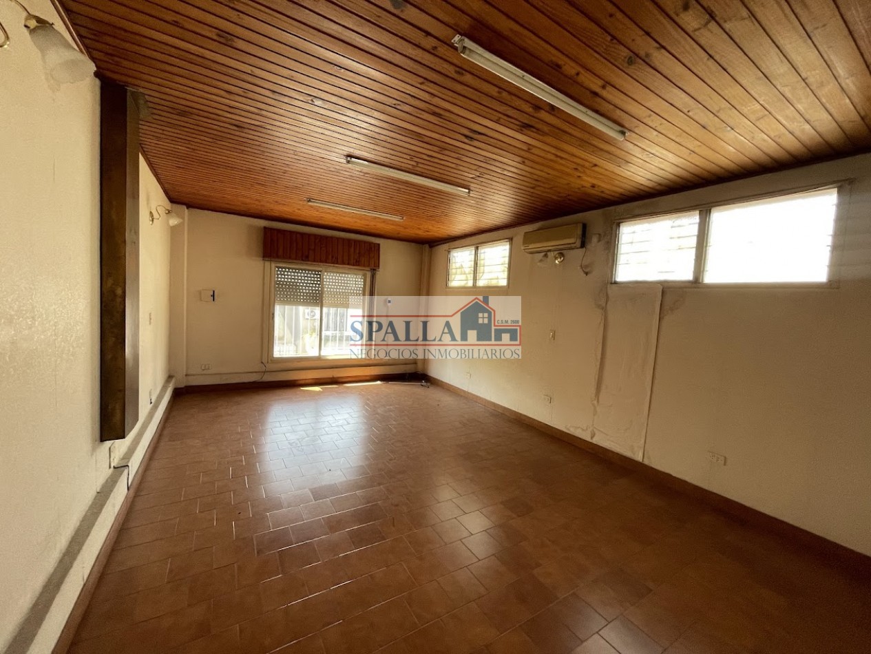 VENTA DEPOSITO COMERCIAL CON VIVIENDA Y LOTE EN PILAR - ZONIFICACION UR4