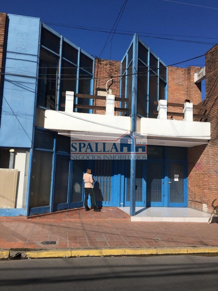 VENTA LOCAL COMERCIAL PILAR CENTRO CON RENTA