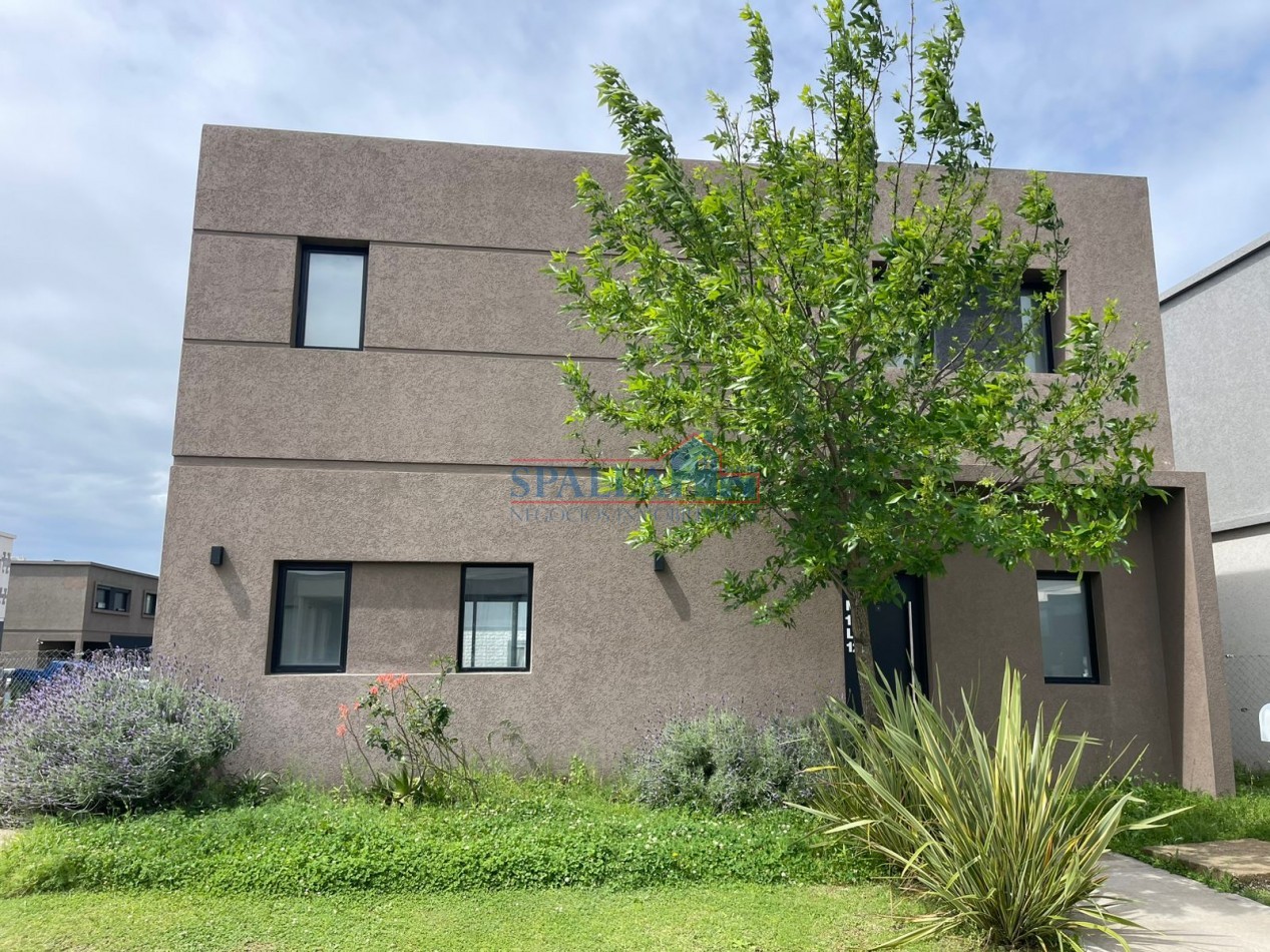 ALQUILER CASA 4  AMBIENTES CON PILETA BARRIO EL ALJIBE PILAR