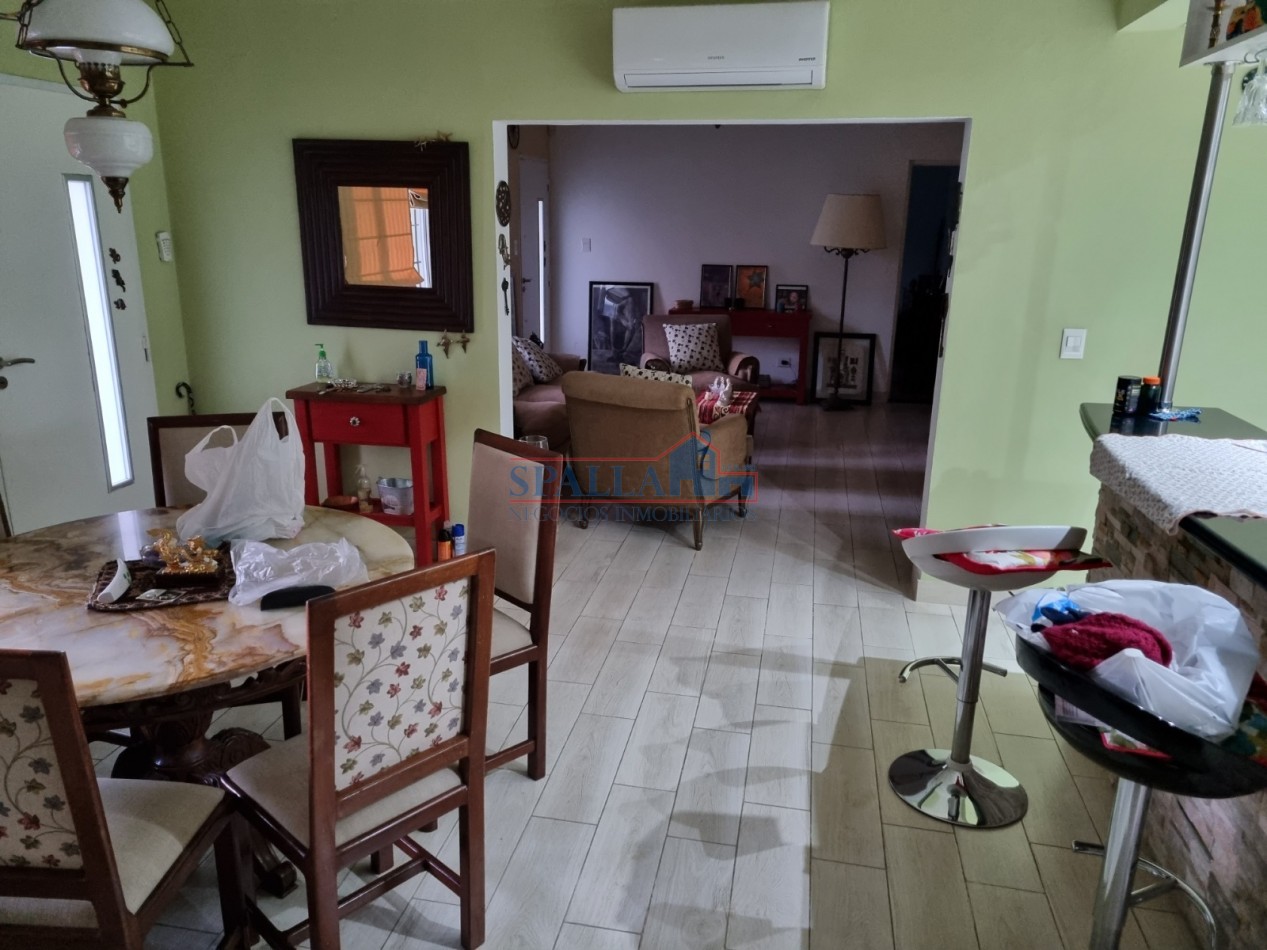 Casa 4 Ambientes con Piscina, 3 Suites y Garage Excelente Ubicacion en Pilar