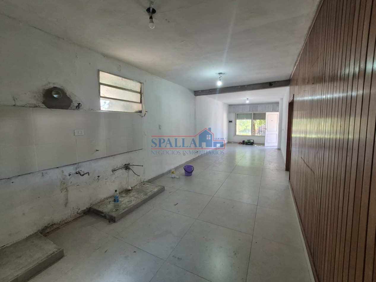 VENTA CASA 4 AMBIENTES PILAR CENTRO SIN EXPENSAS 