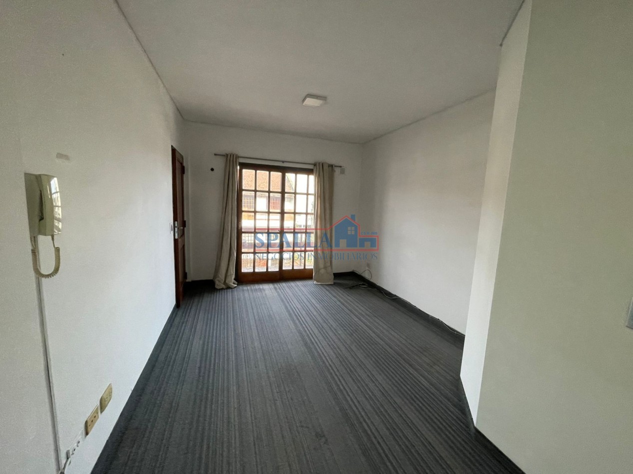 ALQUILER TRES AMBIENTES EN PILAR CENTRO CON COCHERA