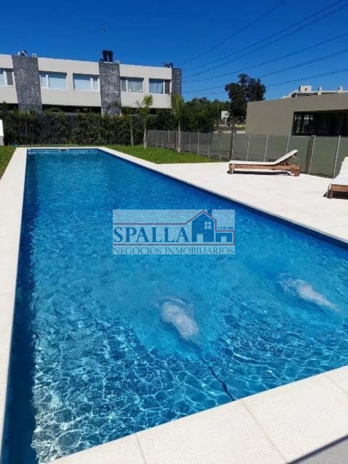 VENTA DUPLEX 4 AMBIENTES EN SPRING PARK PILAR