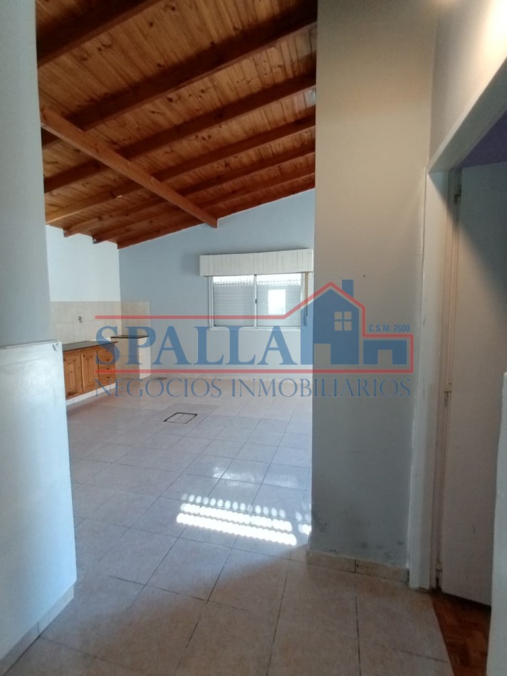 ALQUILER DE AMPLIO DEPARTAMENTO DE 2 AMBIENTES EN PLENA ESTACION DE JOSE C. PAZ