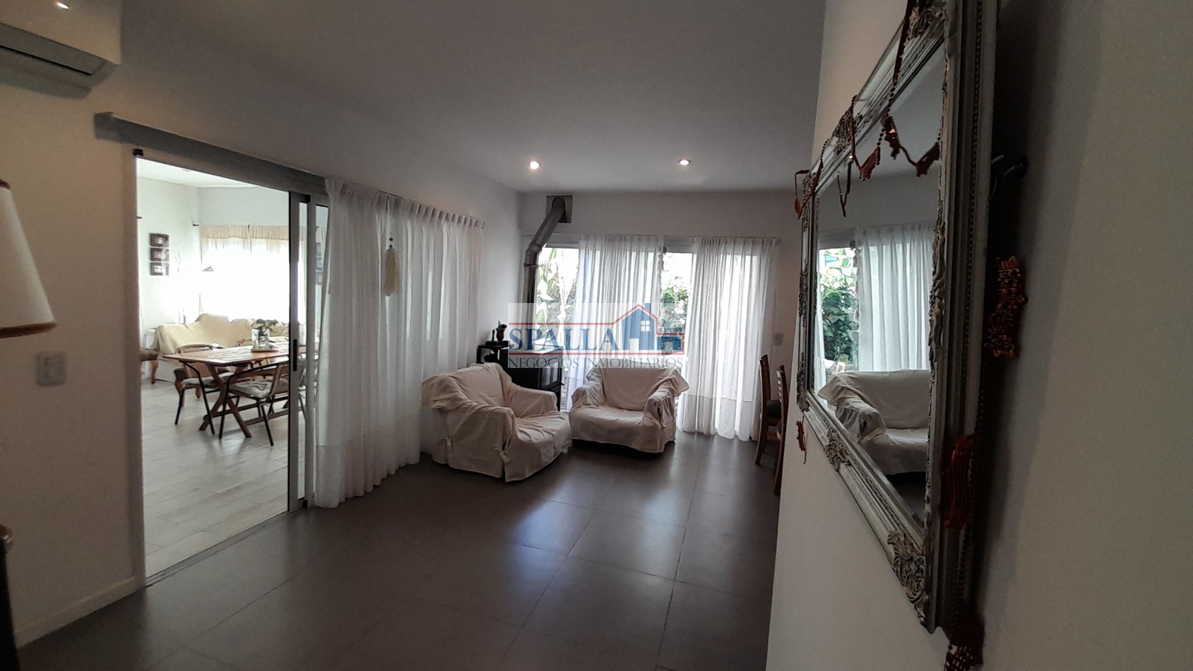 VENTA CASA LA CAÑADA - LOS ARCES PILAR, EN UNA PLANTA, LOTE CENTRAL - OPORTUNIDAD