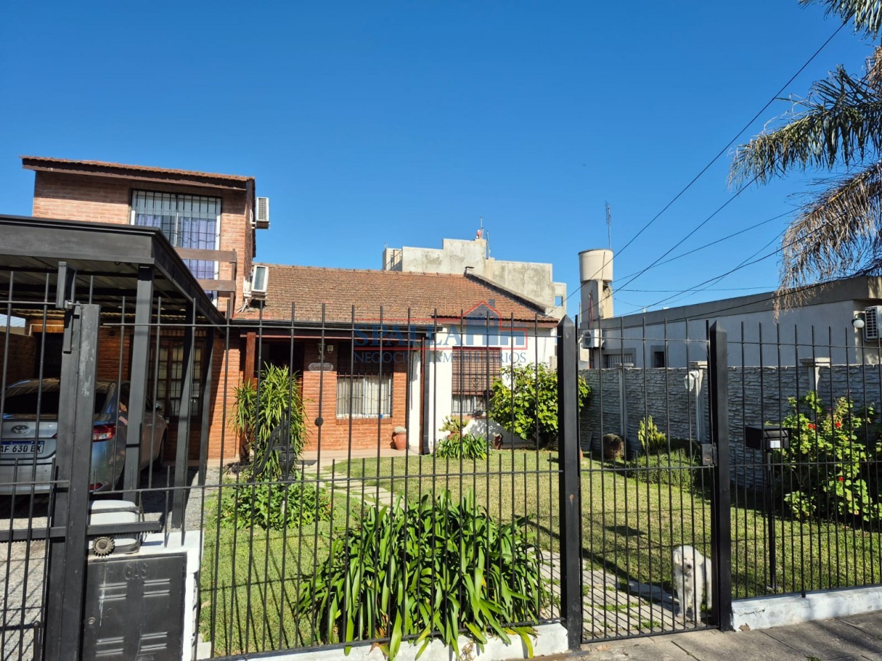 VENTA CASA 6 AMBIENTES PILAR CENTRO CON PILETA