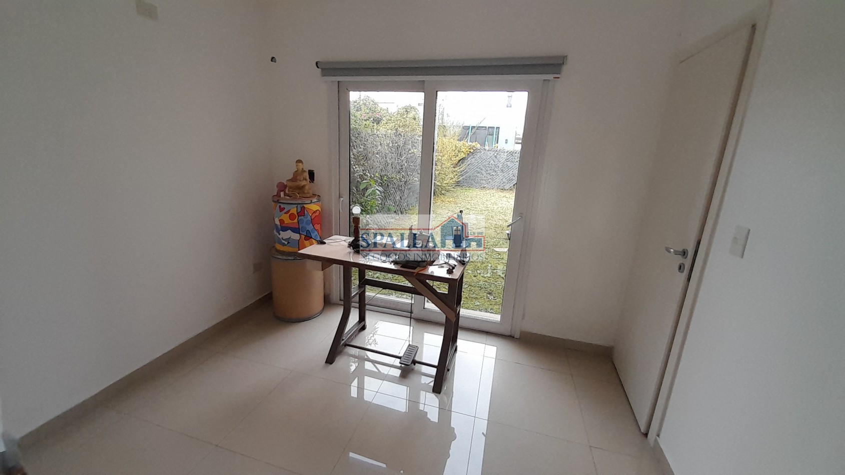 VENTA DUPLEX 4 AMBIENTES EN SPRING PARK PILAR