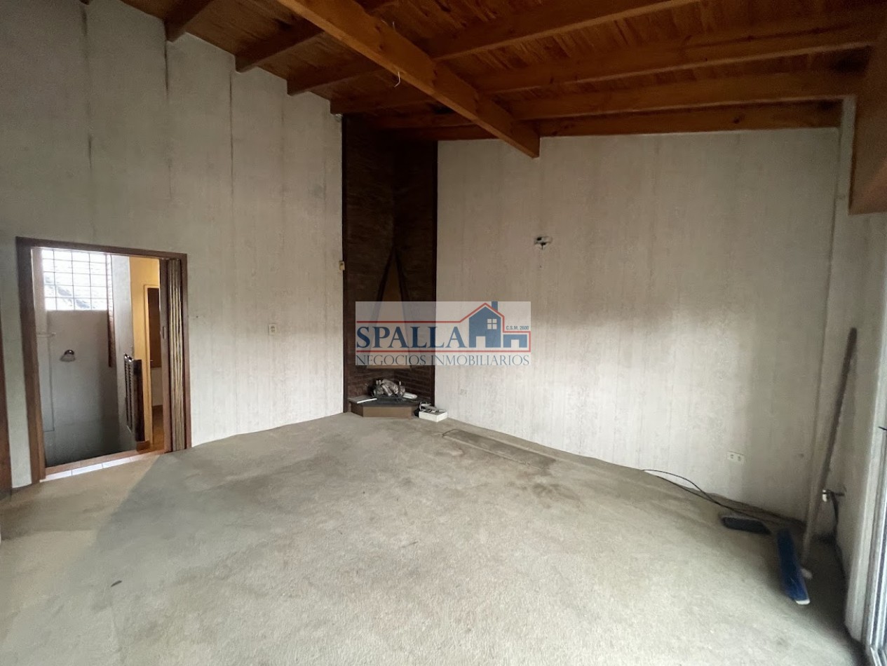 VENTA DEPOSITO COMERCIAL CON VIVIENDA Y LOTE EN PILAR - ZONIFICACION UR4