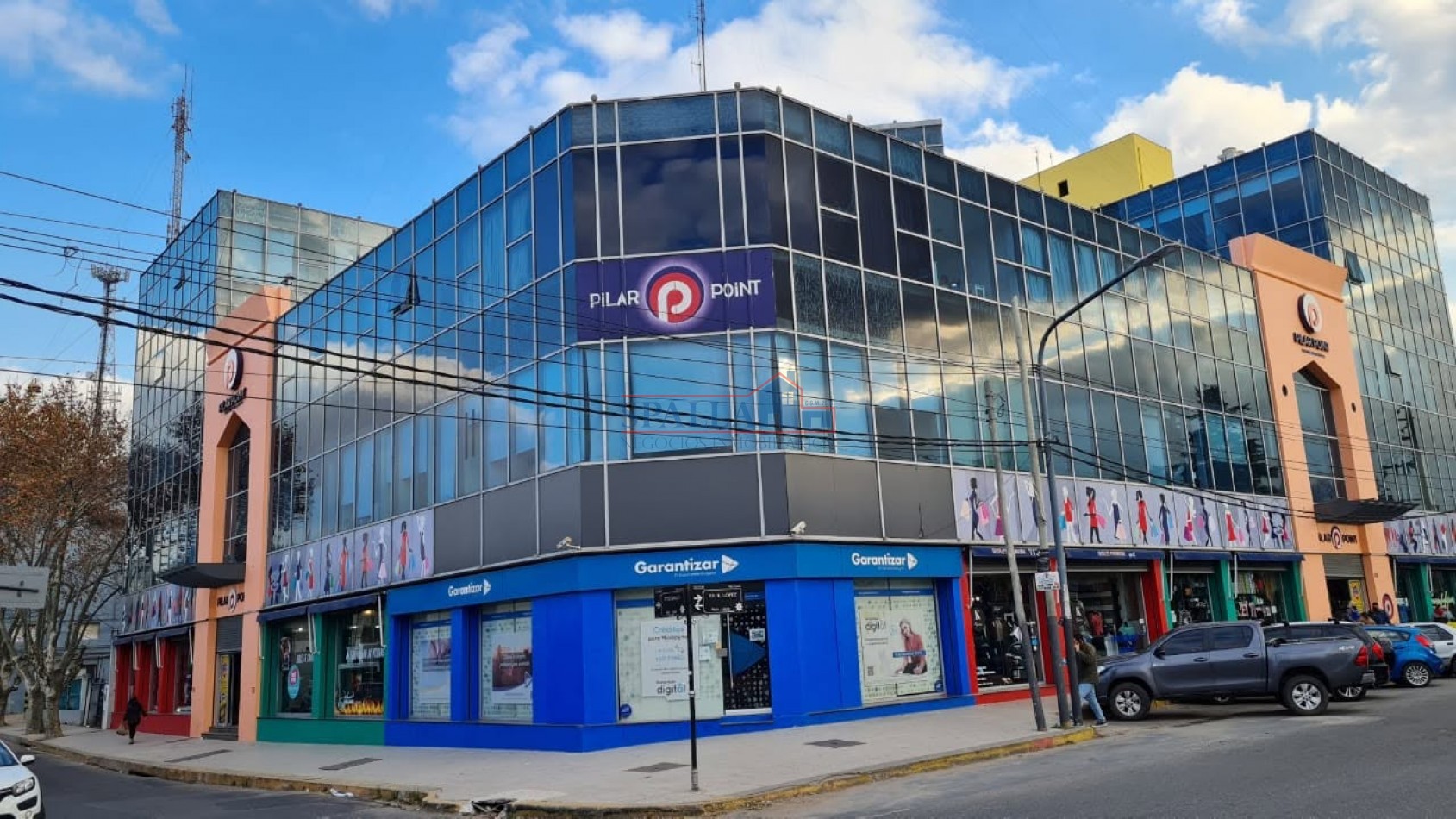VENT MONOAMBIENTE USO PROFESIONAL SHOPPING PILAR POINT PILAR - IDEAL INVERSION