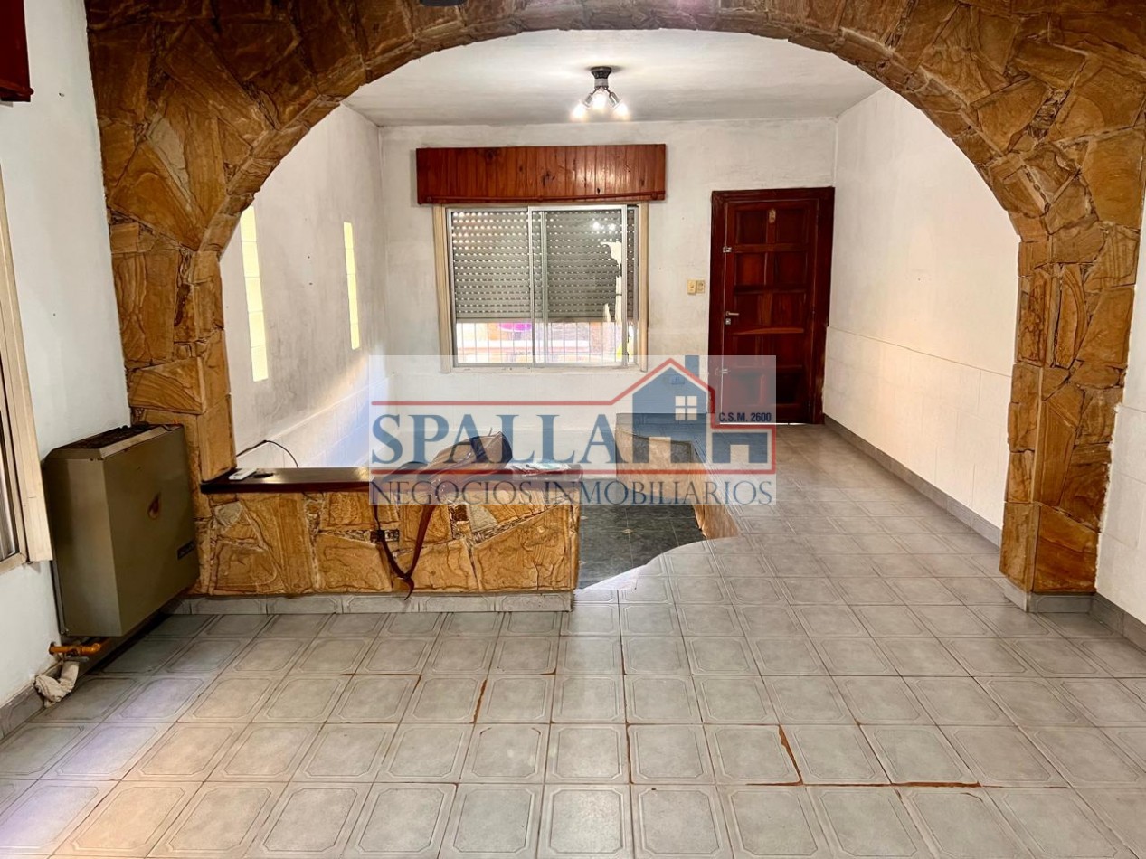 CASA 5 AMB CON DPTO 2 AMB EN VENTA JOSE C. PAZ